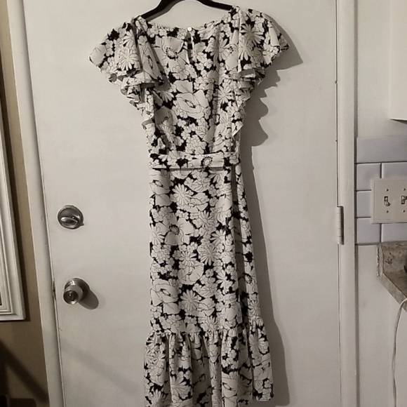 Chaps Women Black with White Polyester Cap Sleeve  Dress Size M - Picture 5 of 8